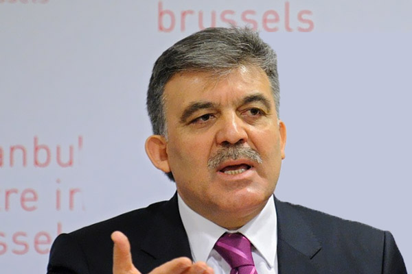 Gül: Saddam Hüseyin'i uyarmıştım