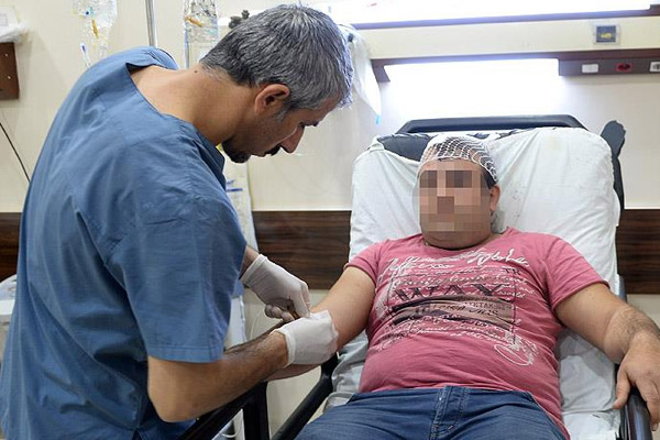 Şırnak'ta fırın önünde oturanlara ateş açtı