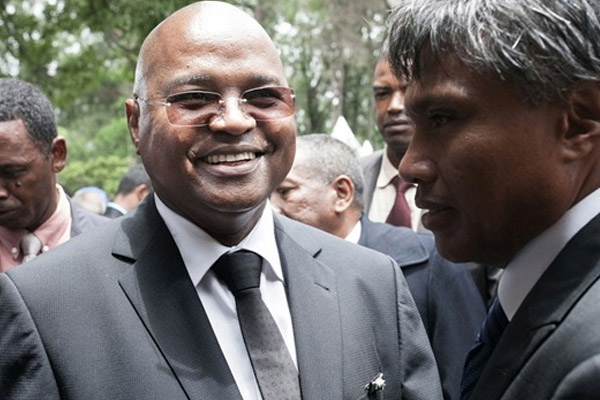 Madagaskar'da hükümet istifa etti