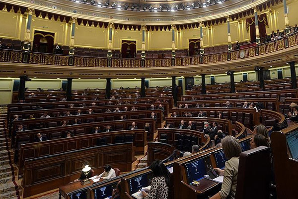 İşe gitmeyen büyükelçi görevden alındı