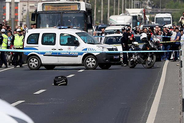 Haliç Köprüsü'nde şüpheli paket