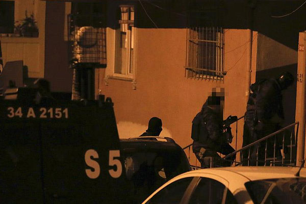 DHKP-C operasyonunda 2 kalaşnikof ele geçirildi