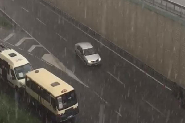 İstanbul'a dolu sürprizi