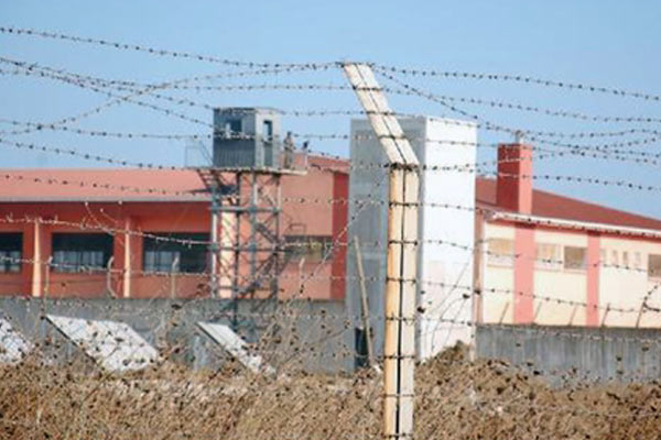 Urla Cezaevi'nde yangın