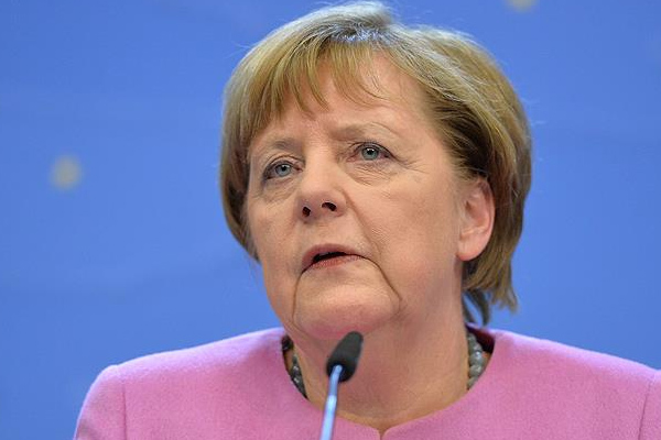 Merkel'den 'Erdoğan şiiri' açıklaması