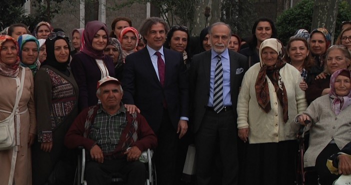 Beyoğlu Belediye Başkanı Darülaceze’yi ziyaret etti