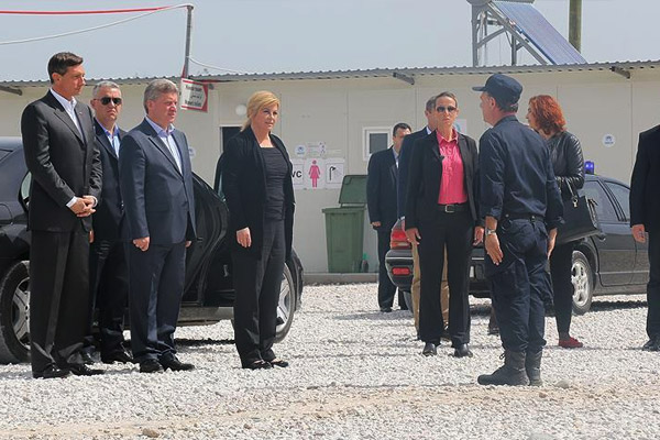 Cumhurbaşkanları sığınmacı kampını ziyaret etti