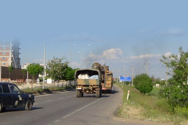 Sınıra tank sevkiyatı