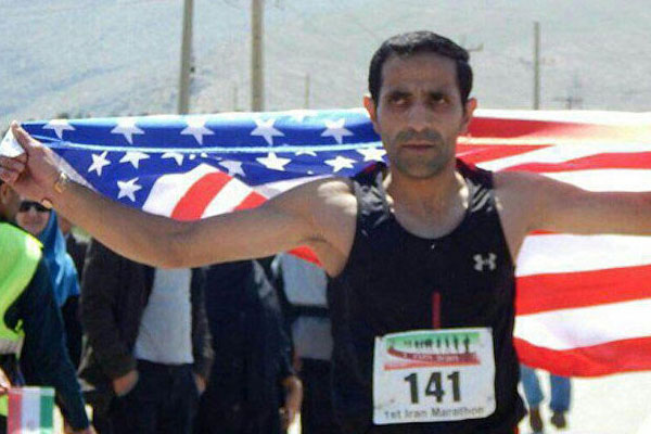 İranlı koşucu ABD bayrağı açtı