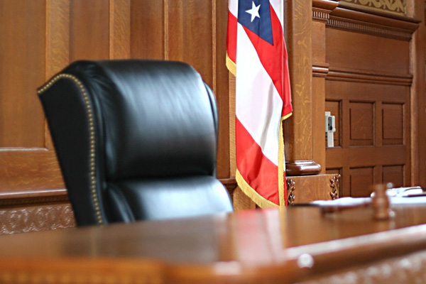 İran 180 milyon dolar tazminata mahkum edildi