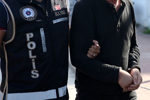 FETÖ'nün mahrem imamlarına operasyon