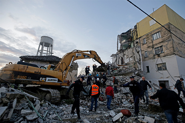 Arnavutluk’ta depremin bilançosu büyüyor: 20 ölü