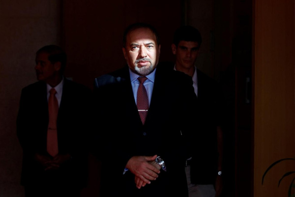 Lieberman: Netanyahu'ya dokunulmazlık sağlanmasına karşı çıkacağız