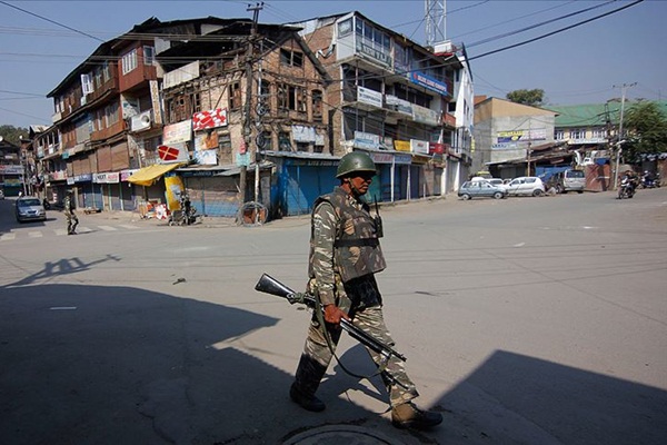Cammu Keşmir'de 177 siyasetçi gözaltına alındı