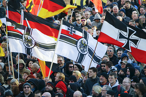 Müslümanlara yönelik saldırıların artması Merkel hükümetini harekete geçirdi!