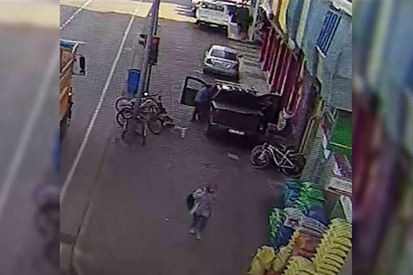 İki çocuğunu camdan düşerek ölen anne tutuklandı