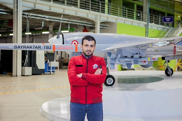 Bayraktar'dan, İngiliz gazetesine tokat gibi İHA cevabı