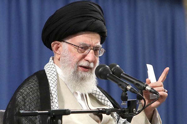 İran lideri Hamaney'den protesto açıklaması