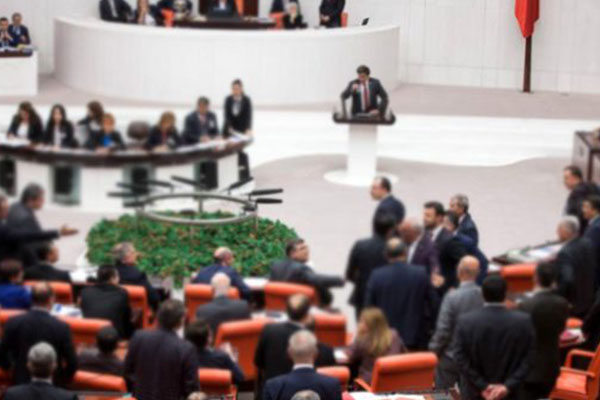 CHP’li Altay’ın, ‘general eskisi’ ifadeleri Meclis’i karıştırdı!