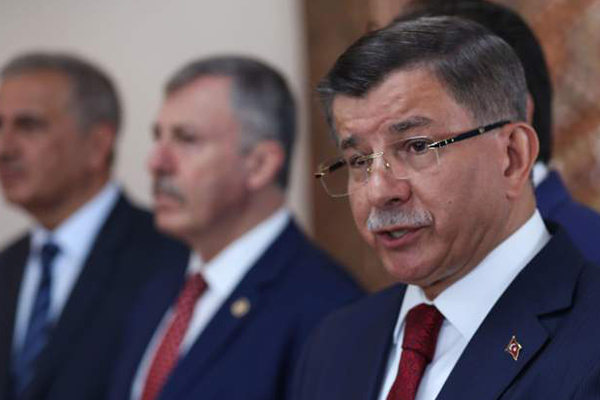 Reuters’a konuşan kaynak: Davutoğlu 2020’den önce partiyi resmen kuracak