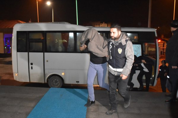 Kars'ta 'fuhuş' operasyonu: Çok sayıda gözaltı