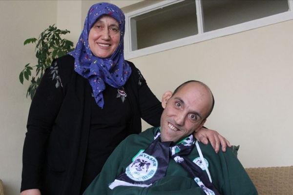 Fedakar taraftarın fedakar annesi