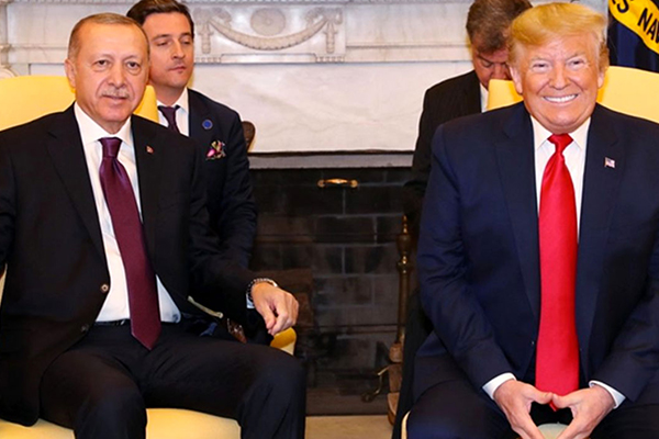 Trump Erdoğan’ı övdü, Macron’u eleştirdi