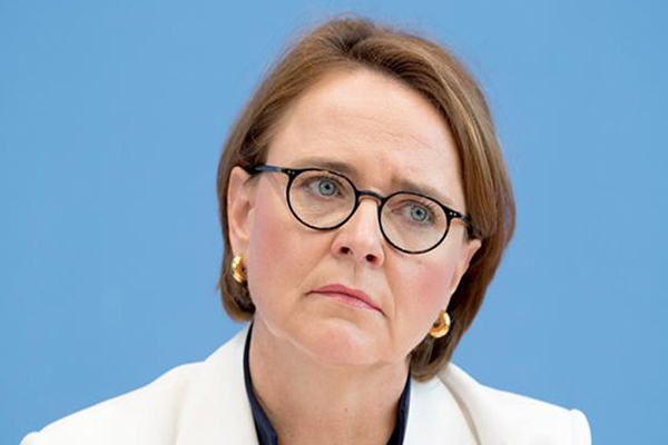 Alman Uyum Bakanı Mauz: Müslüman düşmanlığı mücadele edilmesi gereken gerçek tehdittir