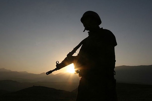 Irak'ın kuzeyinden kaçan PKK'lı 5 terörist güvenlik güçlerine teslim oldu