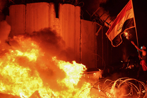 Irak'ta güvenlik güçleri gerçek mermi kullanmayı sürdürüyor