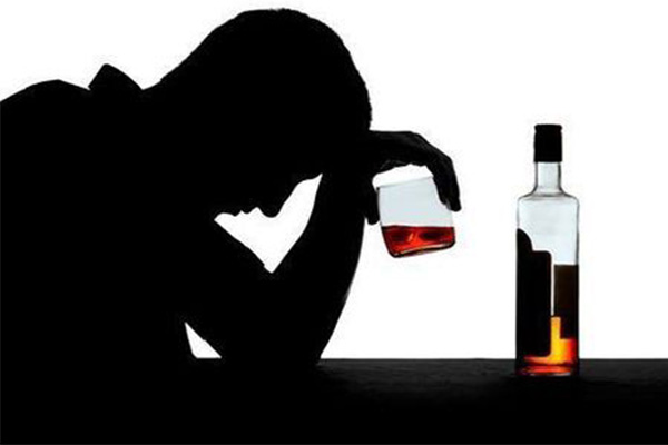 Fransa'da dernekler, Macron’un karşı çıkmasına rağmen  ocak ayını 'içkisiz ay' ilan etti