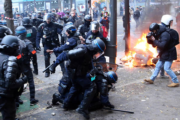 Fransa'da polis şiddetinin bilançosu ağır