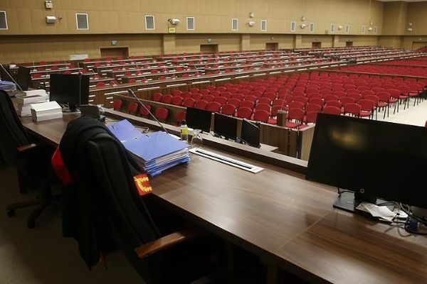 FETÖ sanığı SAT'çılar ile 'mahrem imamlarını'n davasında 7 müebbet