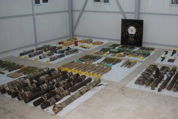 Diyarbakır'da yerin altından cephanelik çıktı