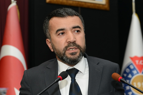 Prof. Dr. Abdürreşit Celil Karluk Doğu Türkistan'daki ailesini arıyor: Ailem nerede?