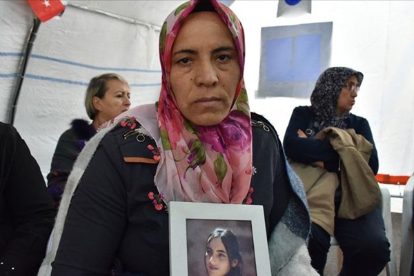 'Evlatlarımızı onlara bırakmayacağız'