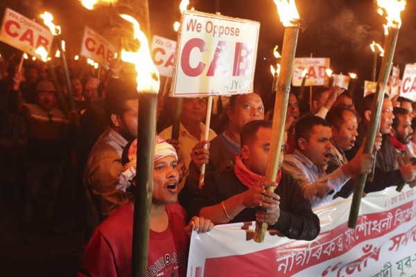 Hindistan'da vatandaşlık yasası protestoları sürüyor