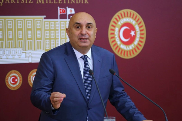 CHP'den Bakan Akar'a çağrı