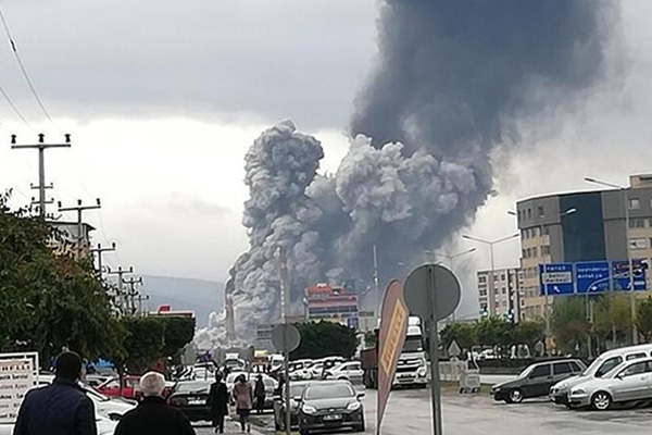 Hatay'da demir çelik fabrikasında patlama