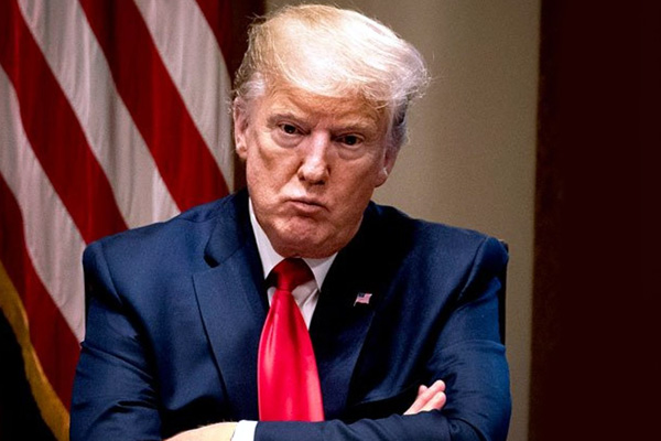 Trump'ın azline karşı olan Demokrat bir vekil Cumhuriyetçi Parti'ye geçebilir!