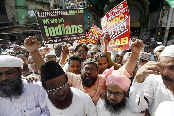 Hindistan’da, Müslümanlar ‘Vatandaşlık Yasası’na karşı ayakta