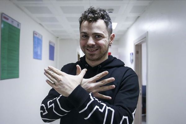 Türkiye'nin ilk sağır işaret dili tercümanı olacak