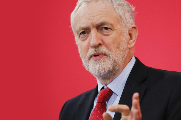 İngiltere’deki seçimlerde hezimete uğrayan Corbyn: İşçi Partisi yeni liderini seçecek