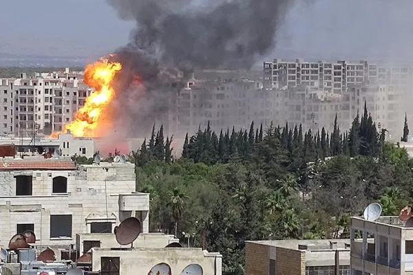 Esed rejiminden İdlib'e saldırı: Ölü ve yaralılar var