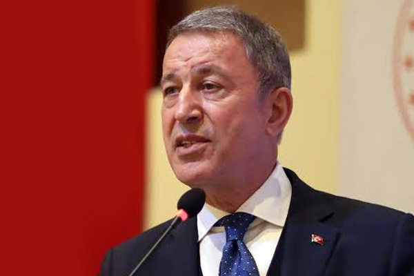 Milli Savunma Bakanı Hulusi Akar: F-35'lerin müşterisi değil, ortağıyız