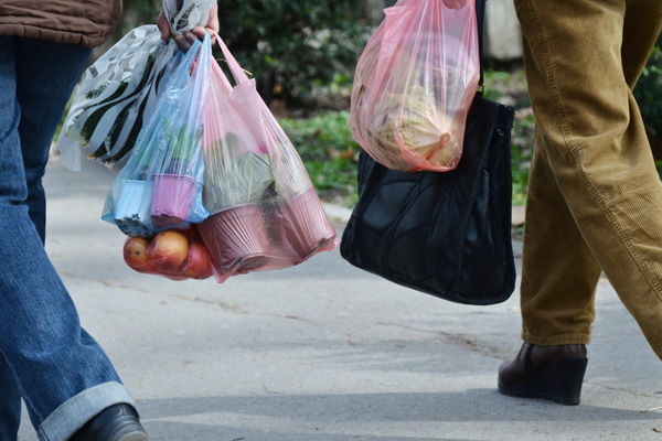 Bakanlık ücretli plastik poşetten ne kadar kazandı?