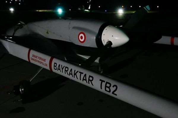 Türkiye'den KKTC Geçitkale Havalimanı'na ilk İHA havalandı