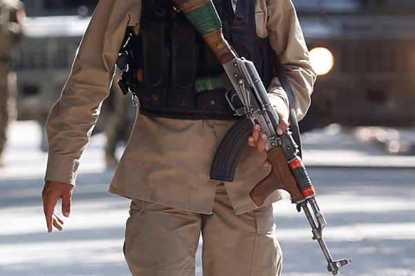 Afganistan'da Taliban ile çatışma: Çok sayıda ölü ve yaralılar var