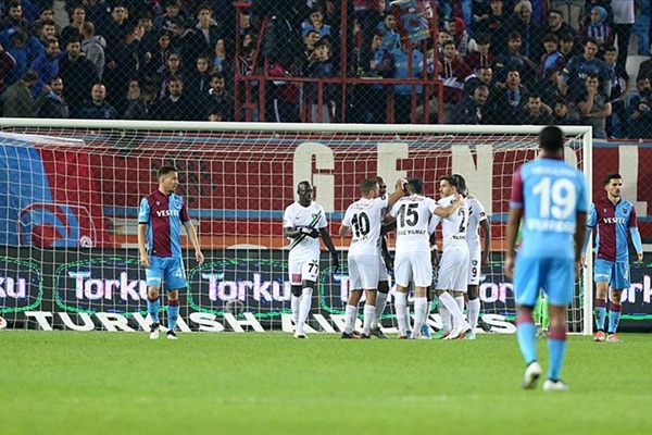 Trabzonspor evinde mağlup oldu