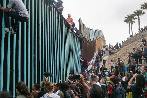 ABD Kongresi duvar inşaası için 1,3 milyar dolarlık bütçe ayırdı